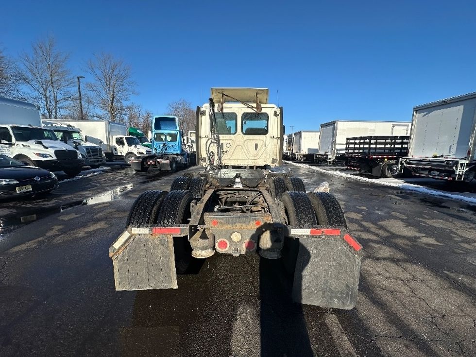 Day Cab Tractor-Heavy Duty Tractors-Freightliner-2018-Cascadia 12564ST-Parsippany-NJ-407,310\n\t\tmiles-$ 39,250 - Image 6