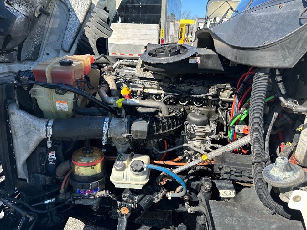 Day Cab Tractor-Heavy Duty Tractors-Freightliner-2018-Cascadia 12564ST-Parsippany-NJ-421,299\n\t\tmiles-$ 37,000 - Image 16
