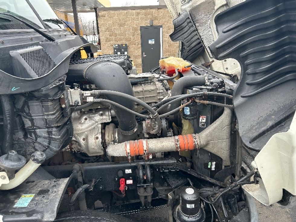 Day Cab Tractor-Heavy Duty Tractors-Freightliner-2018-Cascadia 12564ST-Parsippany-NJ-423,187\n\t\tmiles-$ 38,750 - Image 15