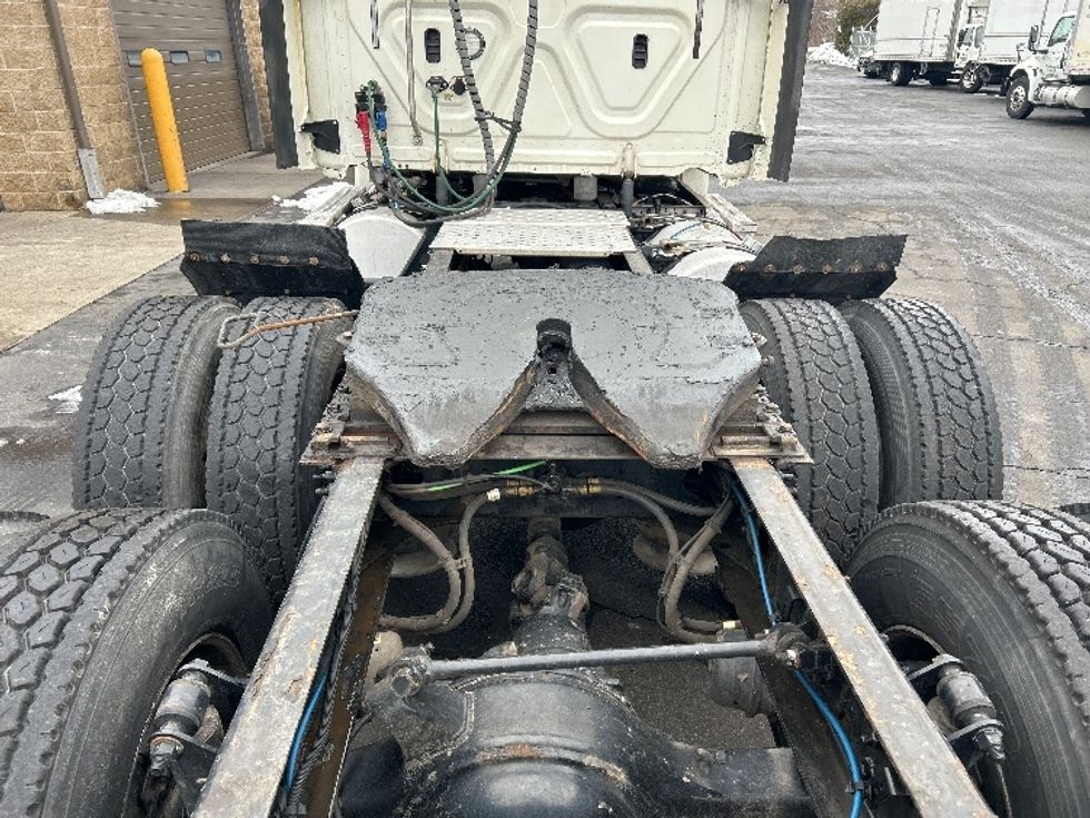 Day Cab Tractor-Heavy Duty Tractors-Freightliner-2018-Cascadia 12564ST-Parsippany-NJ-423,187\n\t\tmiles-$ 38,750 - Image 6