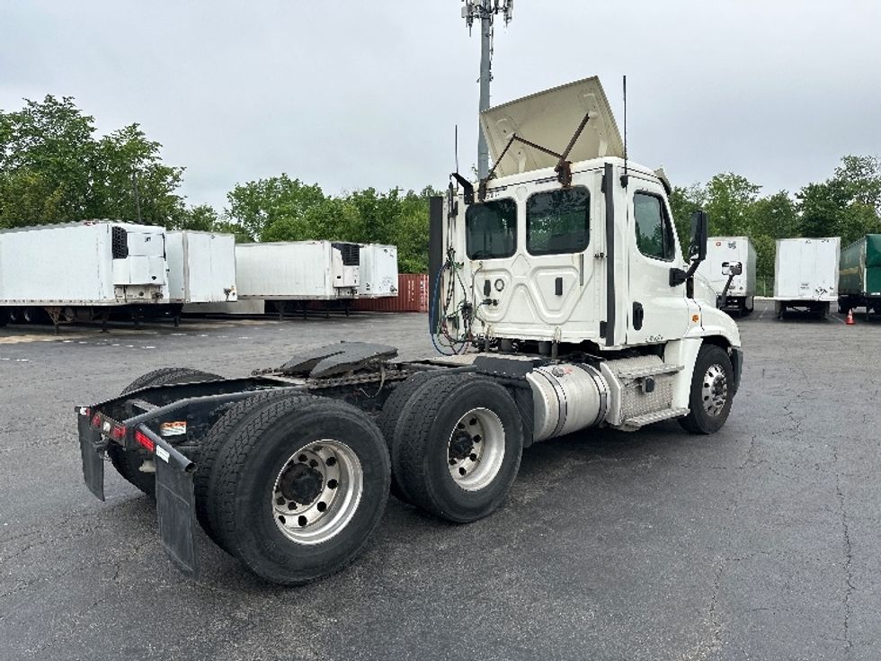 Day Cab Tractor-Heavy Duty Tractors-Freightliner-2018-Cascadia 12564ST-Parsippany-NJ-485,987\n\t\tmiles-$ 38,500 - Image 7