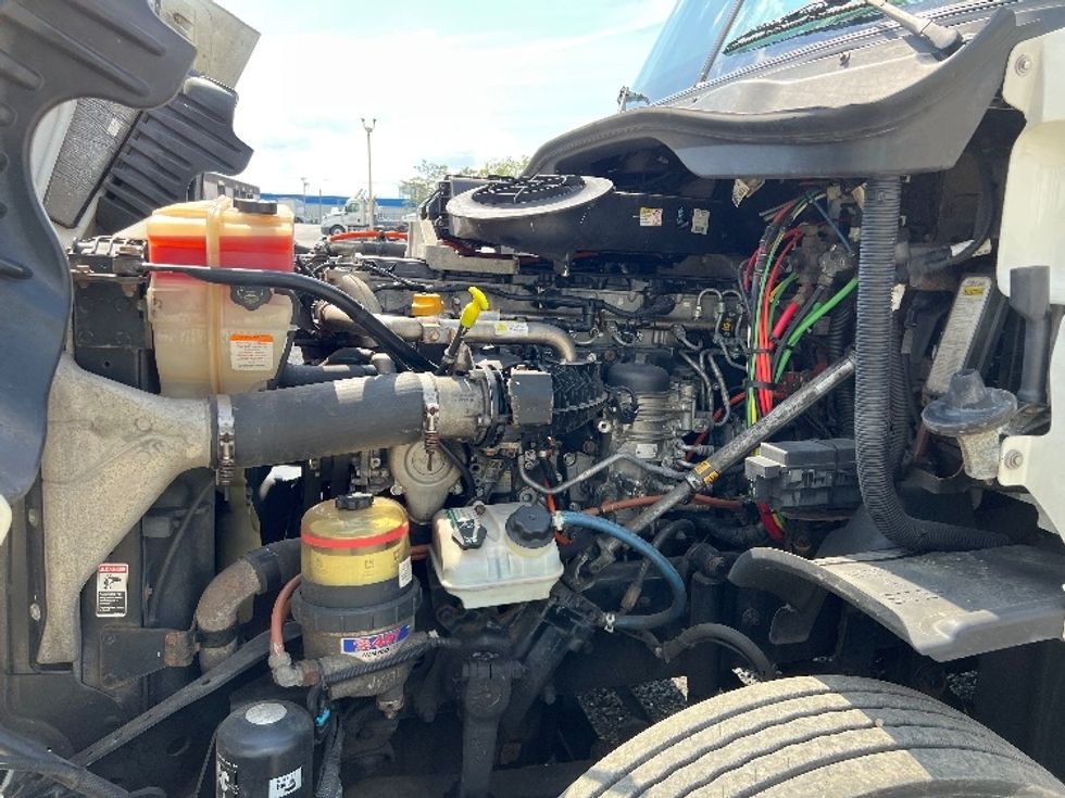 Day Cab Tractor-Heavy Duty Tractors-Freightliner-2018-Cascadia 12564ST-Pennsauken-NJ-289,721\n\t\tmiles-$ 38,500 - Image 16