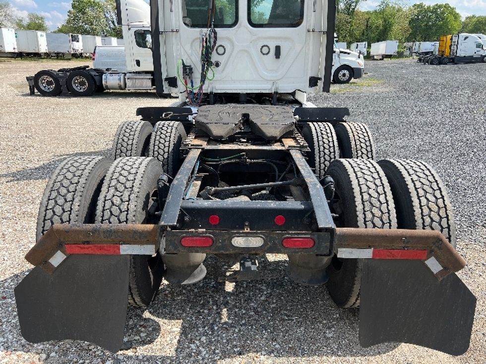 Day Cab Tractor-Heavy Duty Tractors-Freightliner-2018-Cascadia 12564ST-Pennsauken-NJ-289,721\n\t\tmiles-$ 38,500 - Image 6