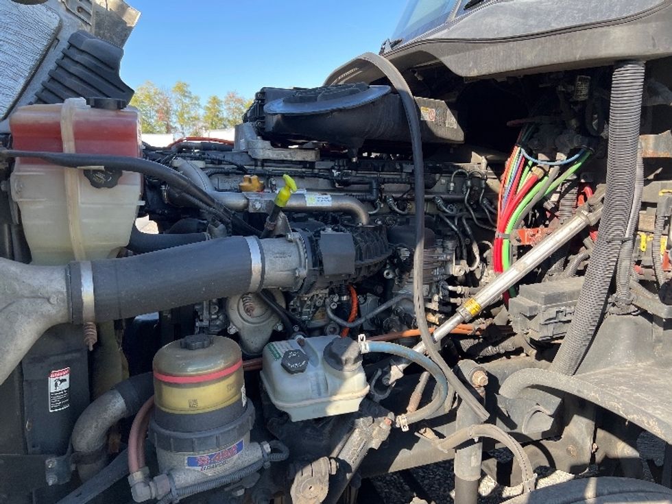 Day Cab Tractor-Heavy Duty Tractors-Freightliner-2018-Cascadia 12564ST-Pennsauken-NJ-684,049\n\t\tmiles-$ 26,500 - Image 16