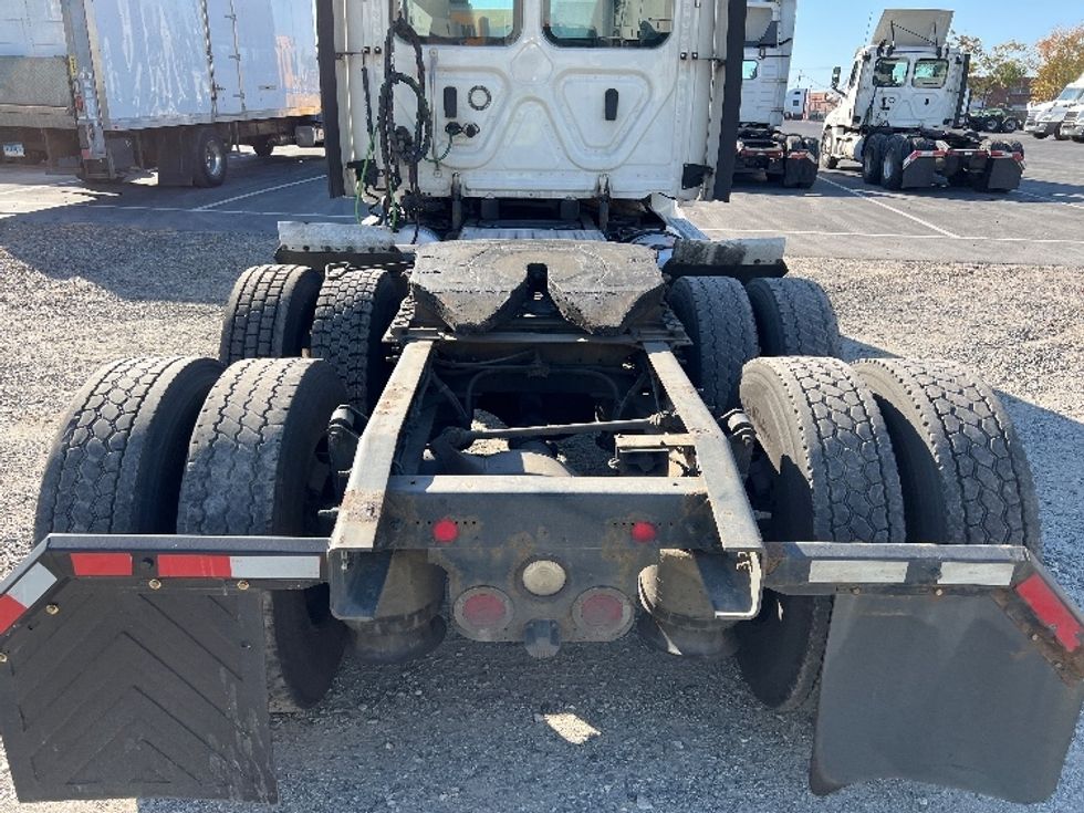 Day Cab Tractor-Heavy Duty Tractors-Freightliner-2018-Cascadia 12564ST-Pennsauken-NJ-684,049\n\t\tmiles-$ 26,500 - Image 6