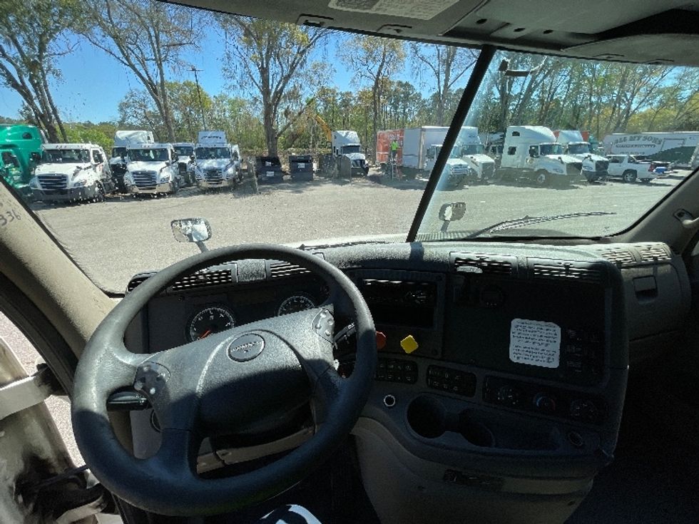 Day Cab Tractor-Heavy Duty Tractors-Freightliner-2018-Cascadia 12564ST-Pensacola-FL-342,550\n\t\tmiles-$ 43,000 - Image 11