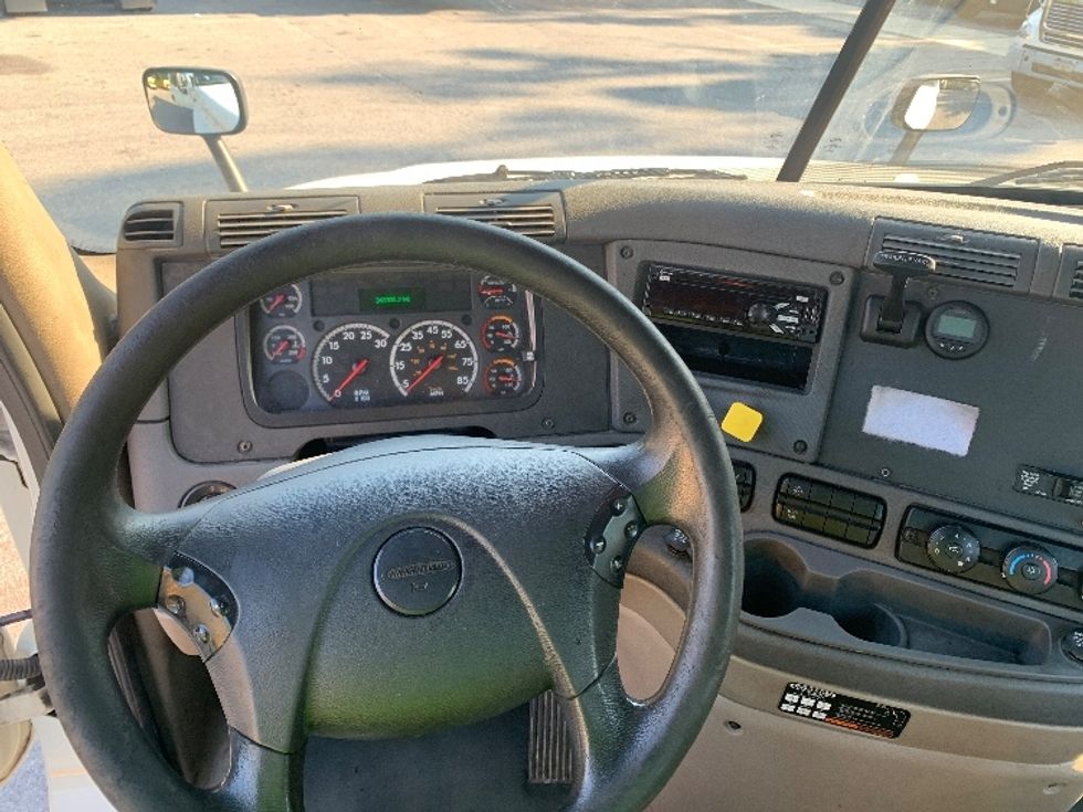 Day Cab Tractor-Heavy Duty Tractors-Freightliner-2018-Cascadia 12564ST-Pensacola-FL-343,300\n\t\tmiles-$ 45,500 - Image 10