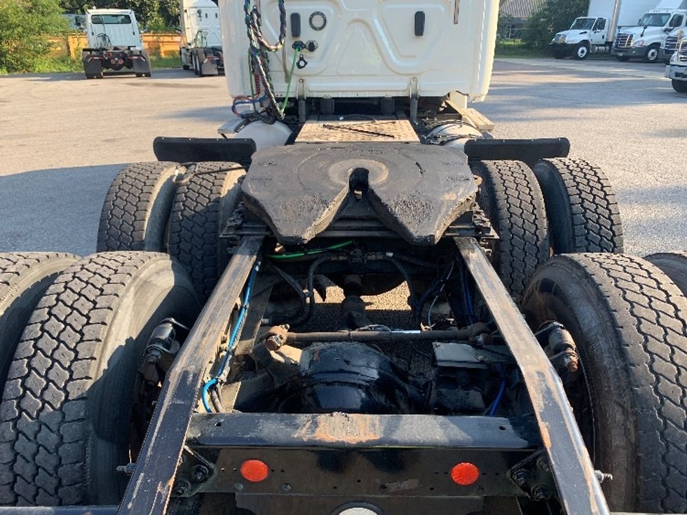 Day Cab Tractor-Heavy Duty Tractors-Freightliner-2018-Cascadia 12564ST-Pensacola-FL-343,300\n\t\tmiles-$ 45,500 - Image 5