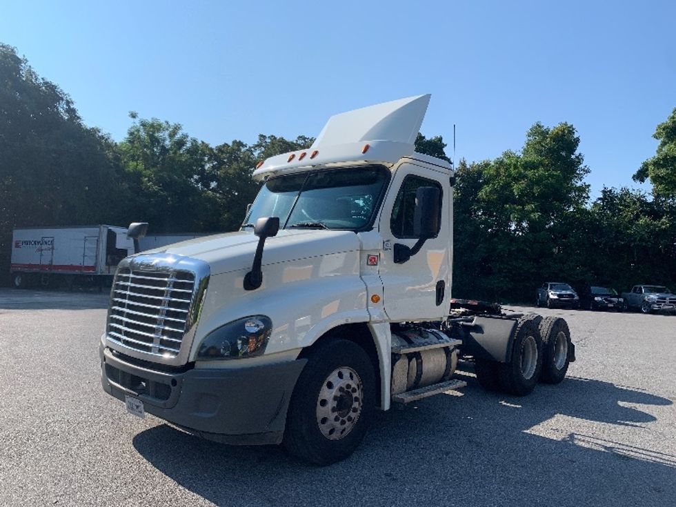 Day Cab Tractor-Heavy Duty Tractors-Freightliner-2018-Cascadia 12564ST-Pensacola-FL-419,528\n\t\tmiles-$ 41,000 - Image 3