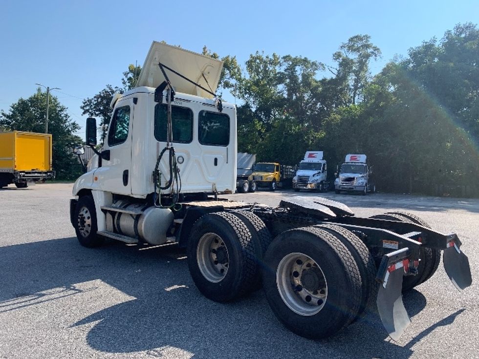 Day Cab Tractor-Heavy Duty Tractors-Freightliner-2018-Cascadia 12564ST-Pensacola-FL-419,528\n\t\tmiles-$ 41,000 - Image 5