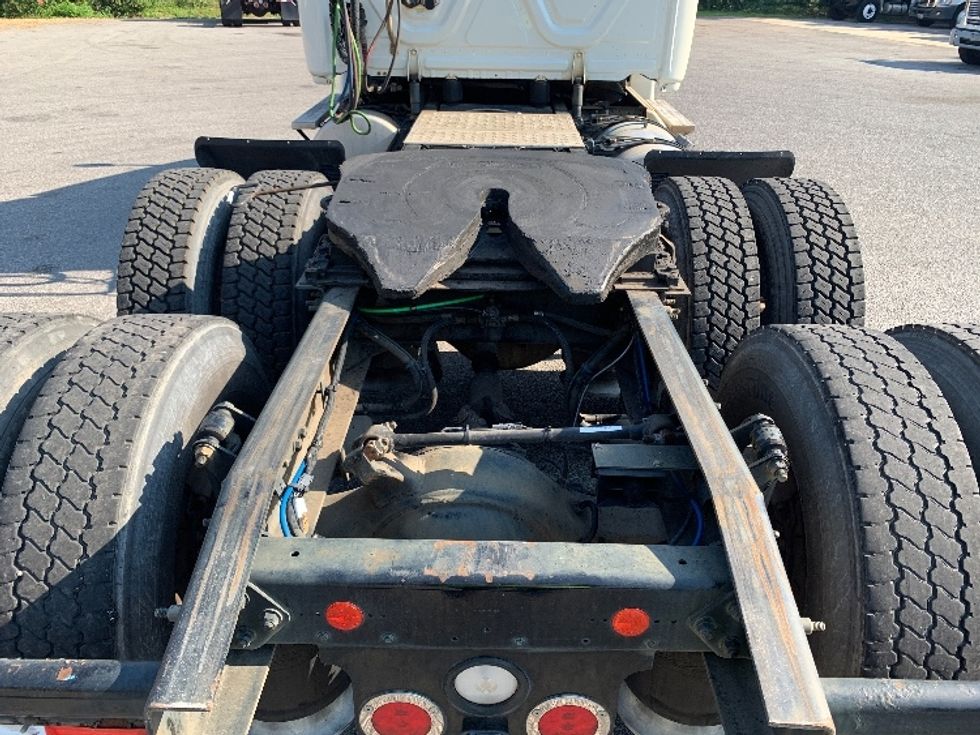 Day Cab Tractor-Heavy Duty Tractors-Freightliner-2018-Cascadia 12564ST-Pensacola-FL-419,528\n\t\tmiles-$ 41,000 - Image 6