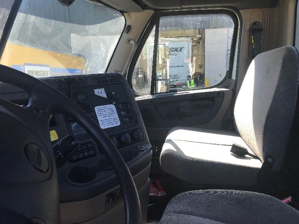Day Cab Tractor-Heavy Duty Tractors-Freightliner-2018-Cascadia 12564ST-Pensacola-FL-434,786\n\t\tmiles-$ 37,500 - Image 10