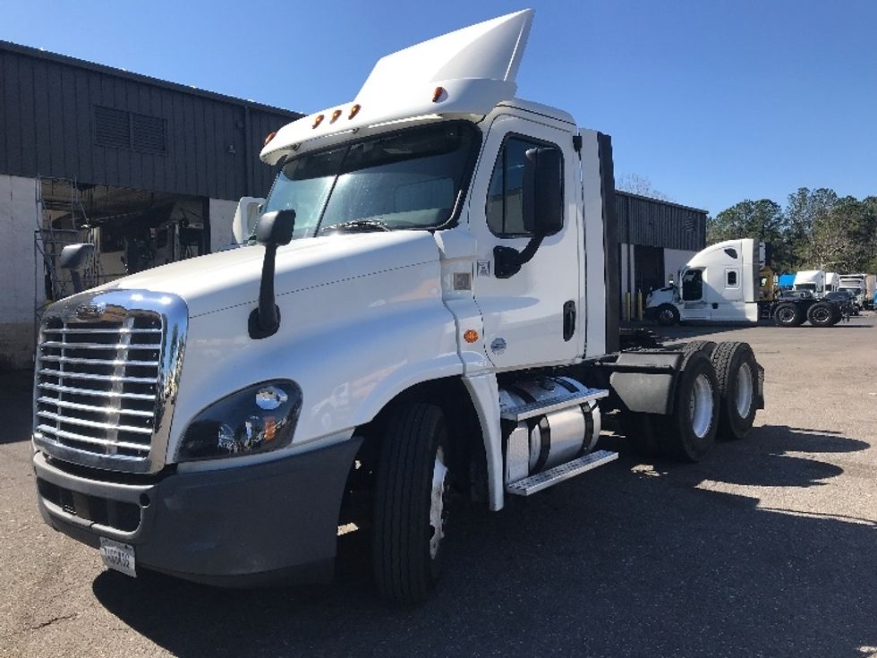 Day Cab Tractor-Heavy Duty Tractors-Freightliner-2018-Cascadia 12564ST-Pensacola-FL-434,786\n\t\tmiles-$ 37,500 - Image 3