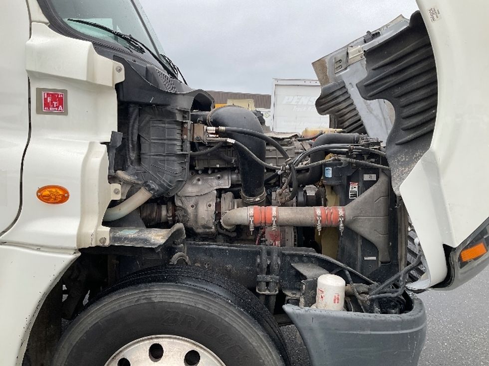 Day Cab Tractor-Heavy Duty Tractors-Freightliner-2018-Cascadia 12564ST-Pensacola-FL-488,990\n\t\tmiles-$ 35,750 - Image 15