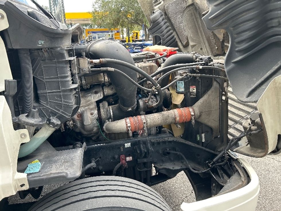 Day Cab Tractor-Heavy Duty Tractors-Freightliner-2018-Cascadia 12564ST-Pensacola-FL-765,588\n\t\tmiles-$ 23,250 - Image 15