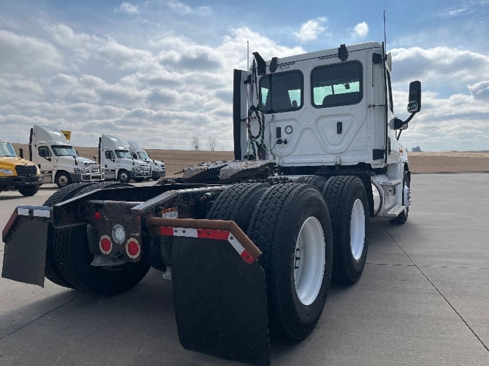 Day Cab Tractor-Heavy Duty Tractors-Freightliner-2018-Cascadia 12564ST-Peosta-IA-439,481\n\t\tmiles-$ 34,250 - Image 7