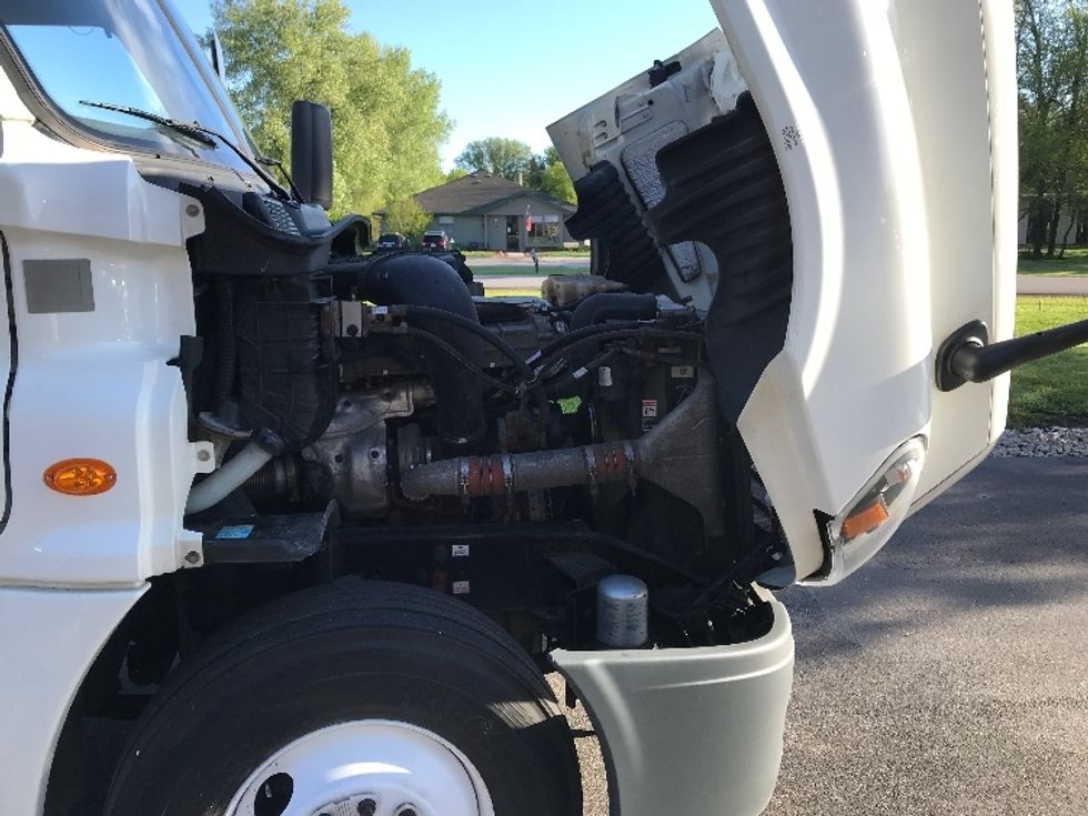Day Cab Tractor-Heavy Duty Tractors-Freightliner-2018-Cascadia 12564ST-Pewaukee-WI-693,175\n\t\tmiles-$ 23,750 - Image 15