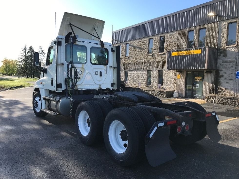 Day Cab Tractor-Heavy Duty Tractors-Freightliner-2018-Cascadia 12564ST-Pewaukee-WI-693,175\n\t\tmiles-$ 23,750 - Image 5