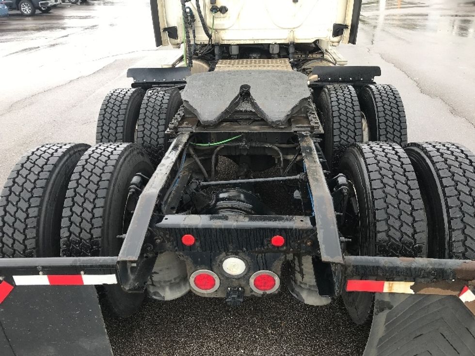 Day Cab Tractor-Heavy Duty Tractors-Freightliner-2018-Cascadia 12564ST-Piqua-OH-427,062\n\t\tmiles-$ 41,250 - Image 6