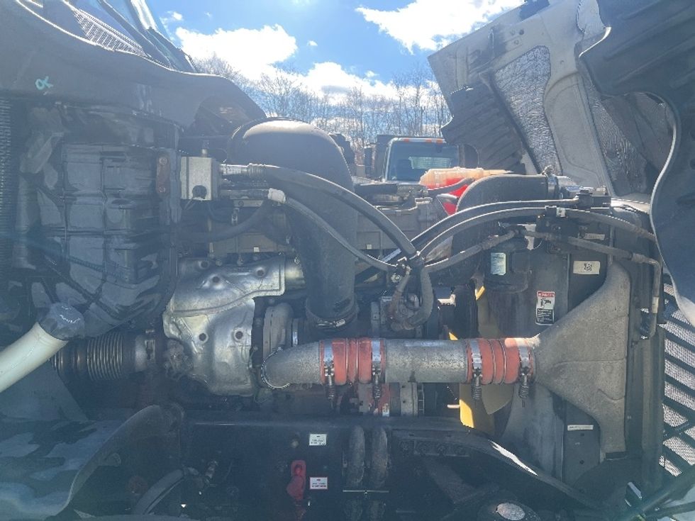 Day Cab Tractor-Heavy Duty Tractors-Freightliner-2018-Cascadia 12564ST-Piqua-OH-430,679\n\t\tmiles-$ 37,000 - Image 15