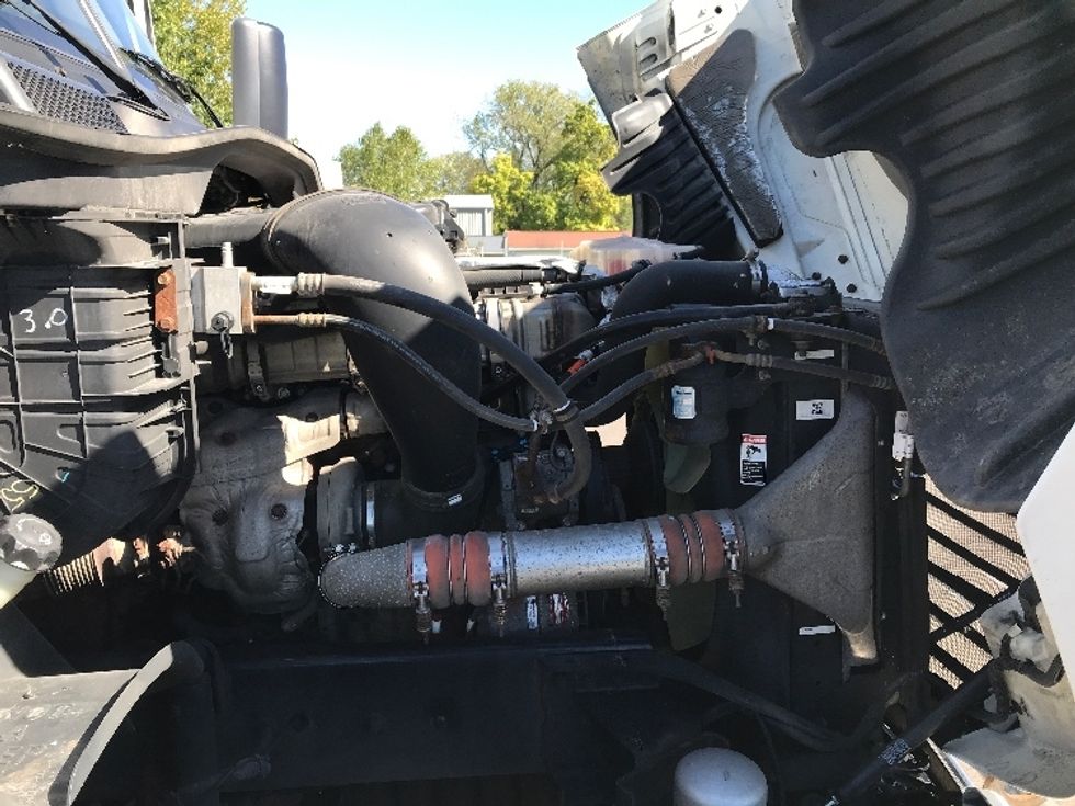 2018 Freightliner Cascadia 125" Sleeper Cab photo 13