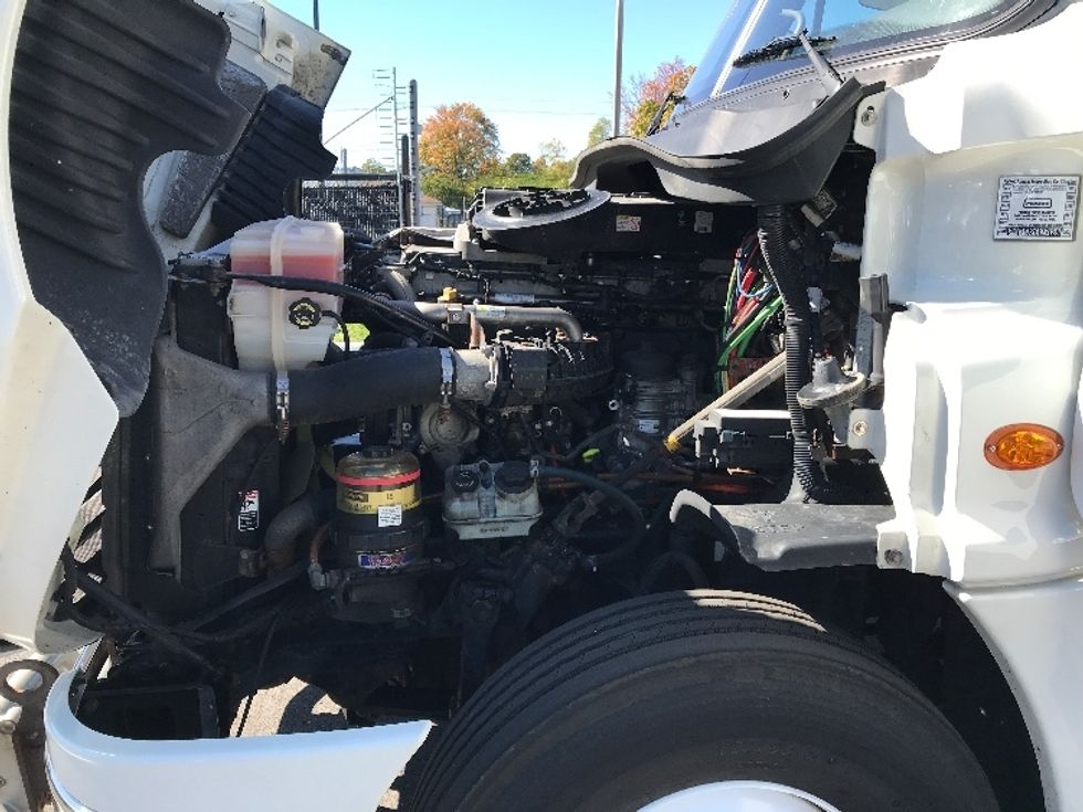 2018 Freightliner Cascadia 125" Sleeper Cab photo 14