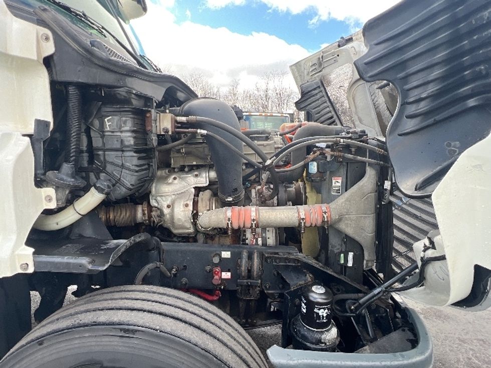 Day Cab Tractor-Heavy Duty Tractors-Freightliner-2018-Cascadia 12564ST-Piqua-OH-464,407\n\t\tmiles-$ 35,750 - Image 15