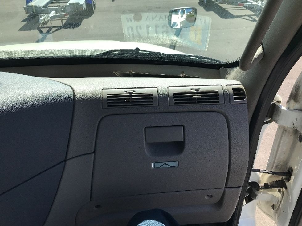 Day Cab Tractor-Heavy Duty Tractors-Freightliner-2018-Cascadia 12564ST-Piqua-OH-468,495\n\t\tmiles-$ 40,750 - Image 13