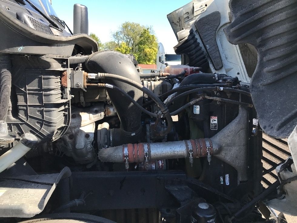 Day Cab Tractor-Heavy Duty Tractors-Freightliner-2018-Cascadia 12564ST-Piqua-OH-468,495\n\t\tmiles-$ 40,750 - Image 15