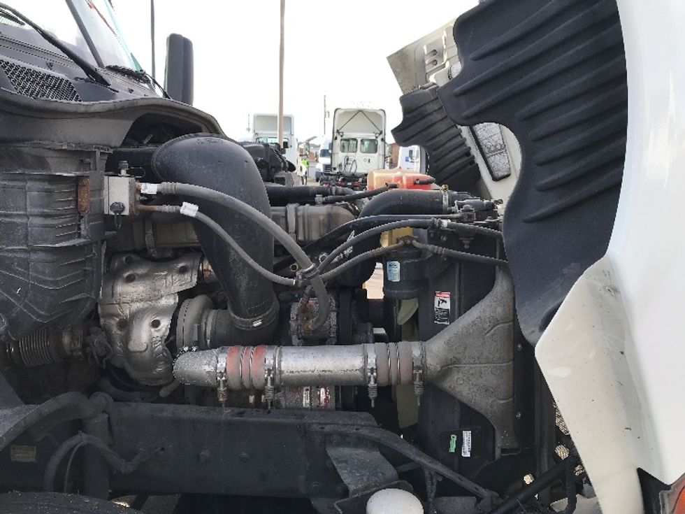 Day Cab Tractor-Heavy Duty Tractors-Freightliner-2018-Cascadia 12564ST-Piqua-OH-498,207\n\t\tmiles-$ 36,250 - Image 15