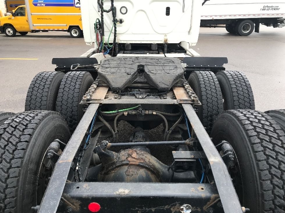 Day Cab Tractor-Heavy Duty Tractors-Freightliner-2018-Cascadia 12564ST-Piqua-OH-506,755\n\t\tmiles-$ 37,500 - Image 6