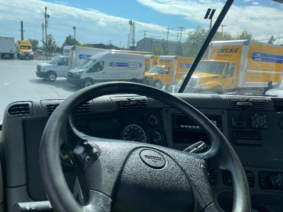 Day Cab Tractor-Heavy Duty Tractors-Freightliner-2018-Cascadia 12564ST-Pittsburgh-PA-402,043\n\t\tmiles-$ 42,000 - Image 11