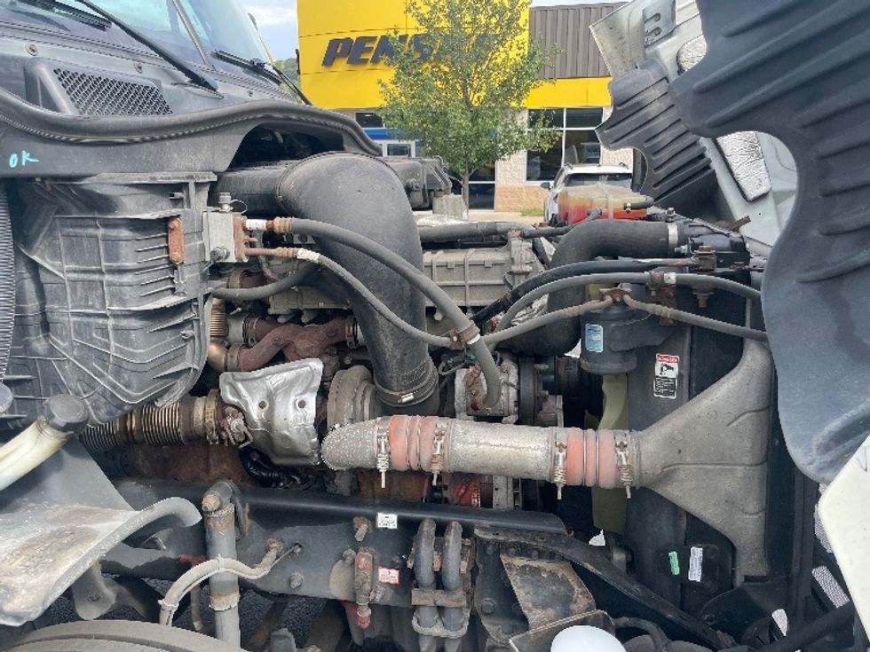 Day Cab Tractor-Heavy Duty Tractors-Freightliner-2018-Cascadia 12564ST-Pittsburgh-PA-402,043\n\t\tmiles-$ 42,000 - Image 15