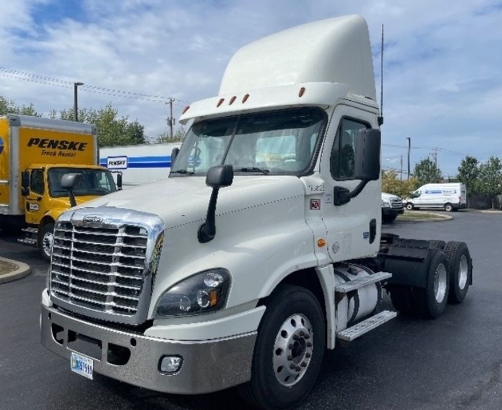 Day Cab Tractor-Heavy Duty Tractors-Freightliner-2018-Cascadia 12564ST-Pittsburgh-PA-402,043\n\t\tmiles-$ 42,000 - Image 3