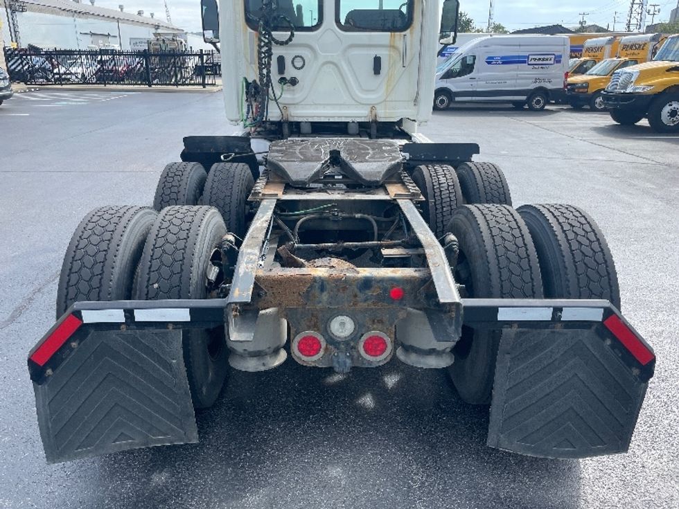 Day Cab Tractor-Heavy Duty Tractors-Freightliner-2018-Cascadia 12564ST-Pittsburgh-PA-402,043\n\t\tmiles-$ 42,000 - Image 6