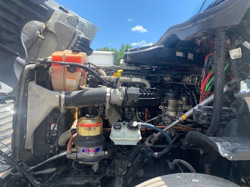 Day Cab Tractor-Heavy Duty Tractors-Freightliner-2018-Cascadia 12564ST-Poplar Bluff-MO-386,722\n\t\tmiles-$ 47,750 - Image 16