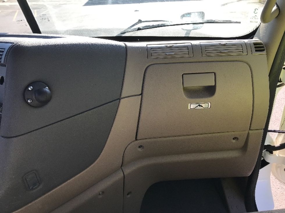 Day Cab Tractor-Heavy Duty Tractors-Freightliner-2018-Cascadia 12564ST-Portland-OR-427,415\n\t\tmiles-$ 40,250 - Image 13