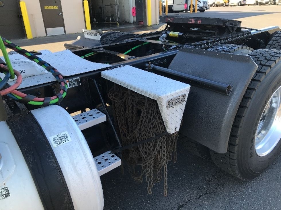 Day Cab Tractor-Heavy Duty Tractors-Freightliner-2018-Cascadia 12564ST-Portland-OR-427,415\n\t\tmiles-$ 40,250 - Image 18