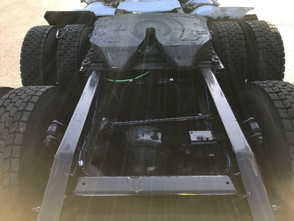 Day Cab Tractor-Heavy Duty Tractors-Freightliner-2018-Cascadia 12564ST-Portland-OR-427,415\n\t\tmiles-$ 40,250 - Image 6