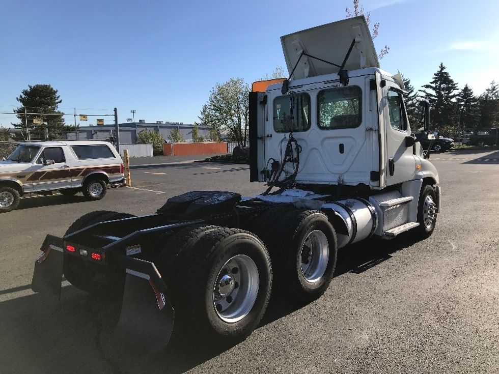 Day Cab Tractor-Heavy Duty Tractors-Freightliner-2018-Cascadia 12564ST-Portland-OR-427,415\n\t\tmiles-$ 40,250 - Image 7