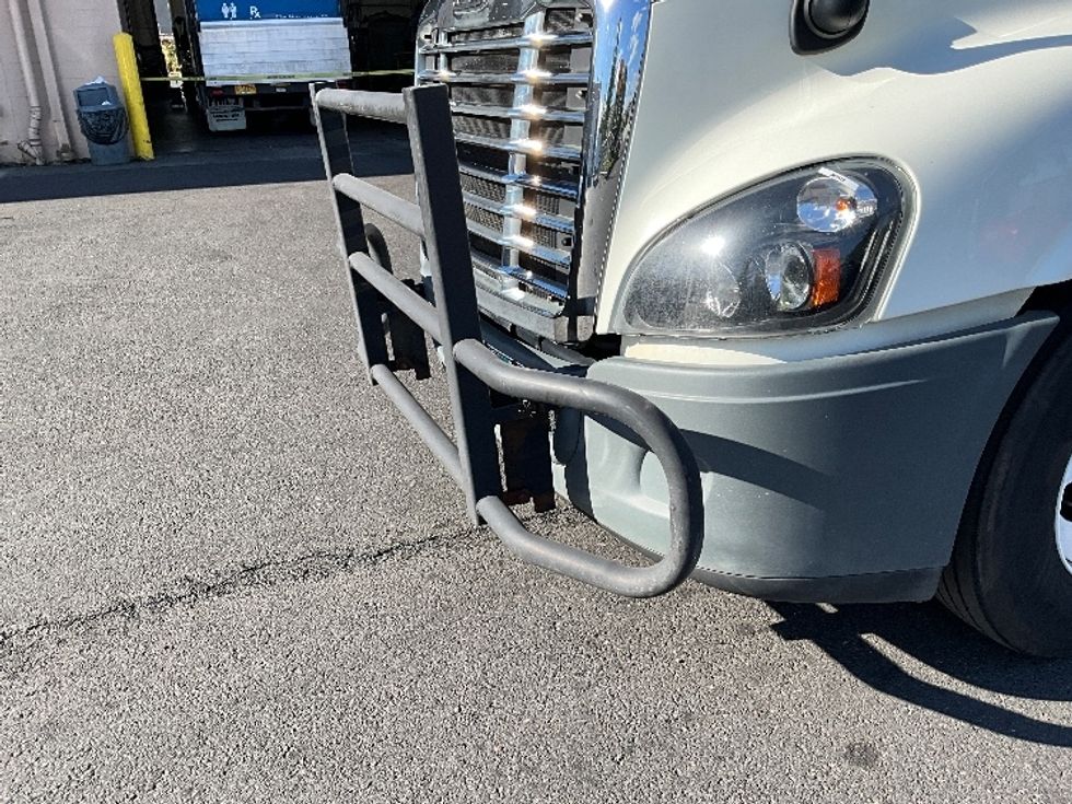 Day Cab Tractor-Heavy Duty Tractors-Freightliner-2018-Cascadia 12564ST-Portland-OR-468,029\n\t\tmiles-$ 33,750 - Image 18