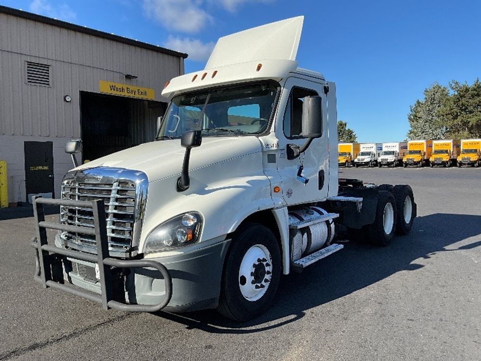 Day Cab Tractor-Heavy Duty Tractors-Freightliner-2018-Cascadia 12564ST-Portland-OR-468,029\n\t\tmiles-$ 33,750 - Image 3