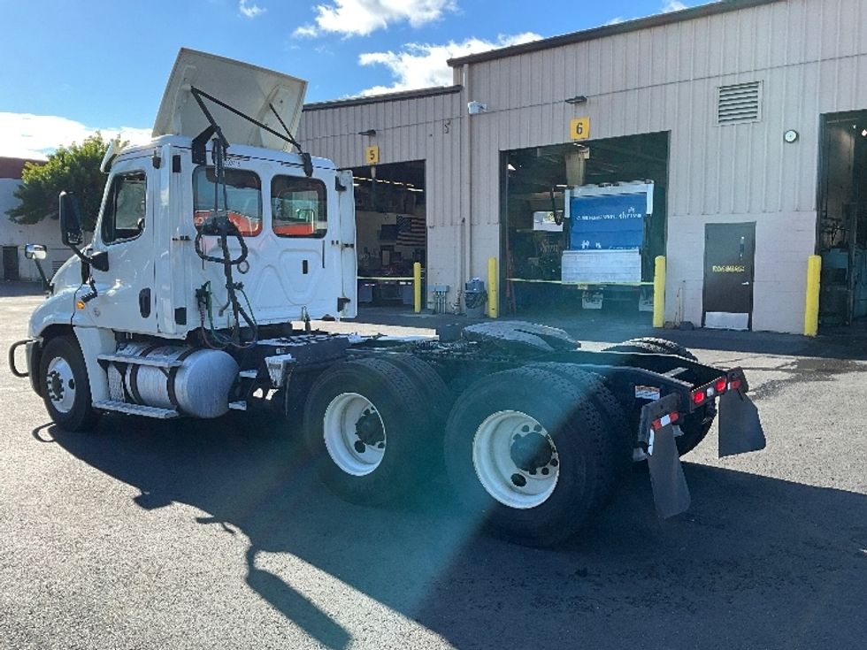 Day Cab Tractor-Heavy Duty Tractors-Freightliner-2018-Cascadia 12564ST-Portland-OR-468,029\n\t\tmiles-$ 33,750 - Image 5