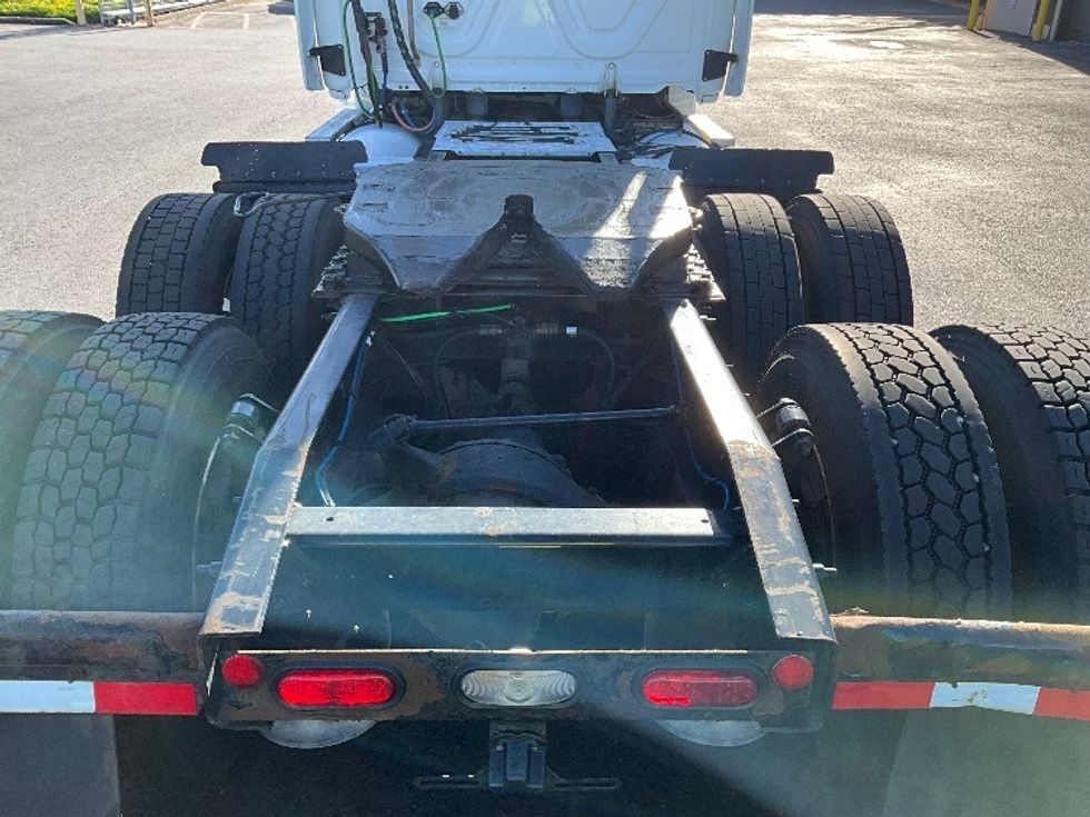 Day Cab Tractor-Heavy Duty Tractors-Freightliner-2018-Cascadia 12564ST-Portland-OR-468,029\n\t\tmiles-$ 33,750 - Image 6