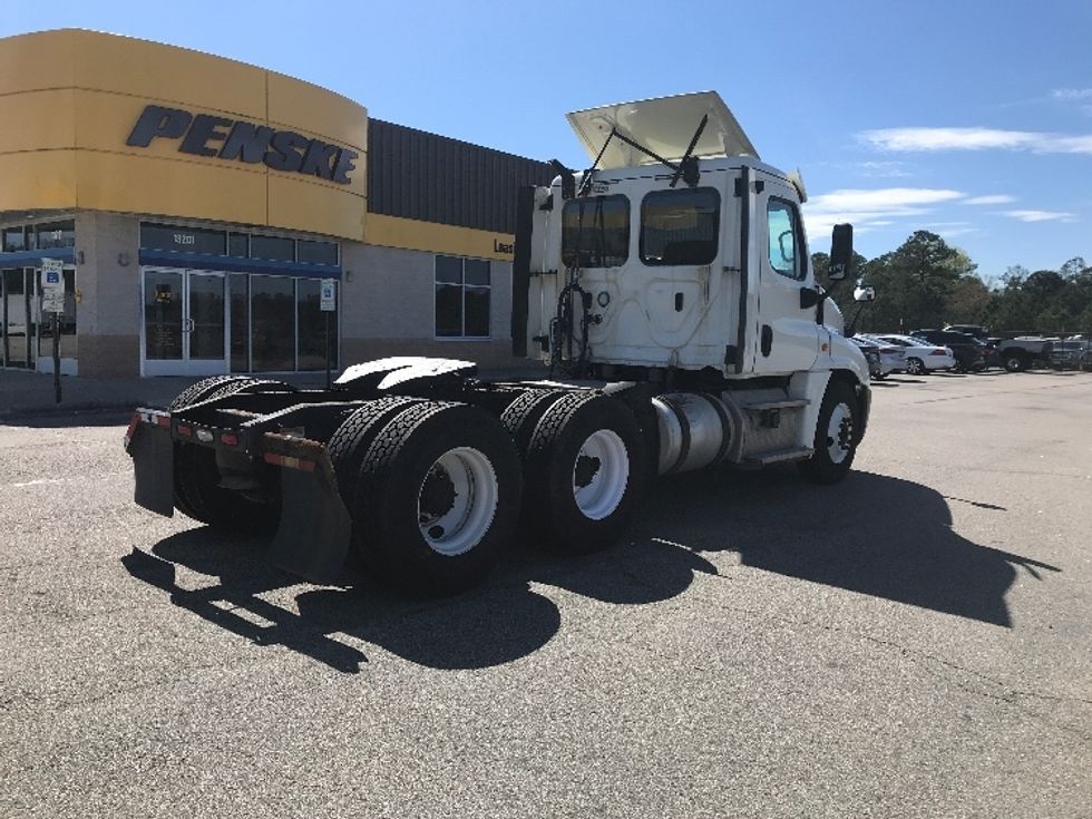 Day Cab Tractor-Heavy Duty Tractors-Freightliner-2018-Cascadia 12564ST-Prince George-VA-335,290\n\t\tmiles-$ 35,250 - Image 7