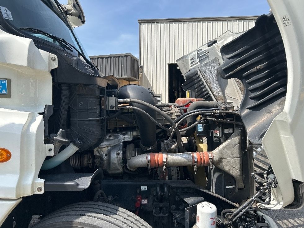 Day Cab Tractor-Heavy Duty Tractors-Freightliner-2018-Cascadia 12564ST-Prince George-VA-345,132\n\t\tmiles-$ 41,750 - Image 15