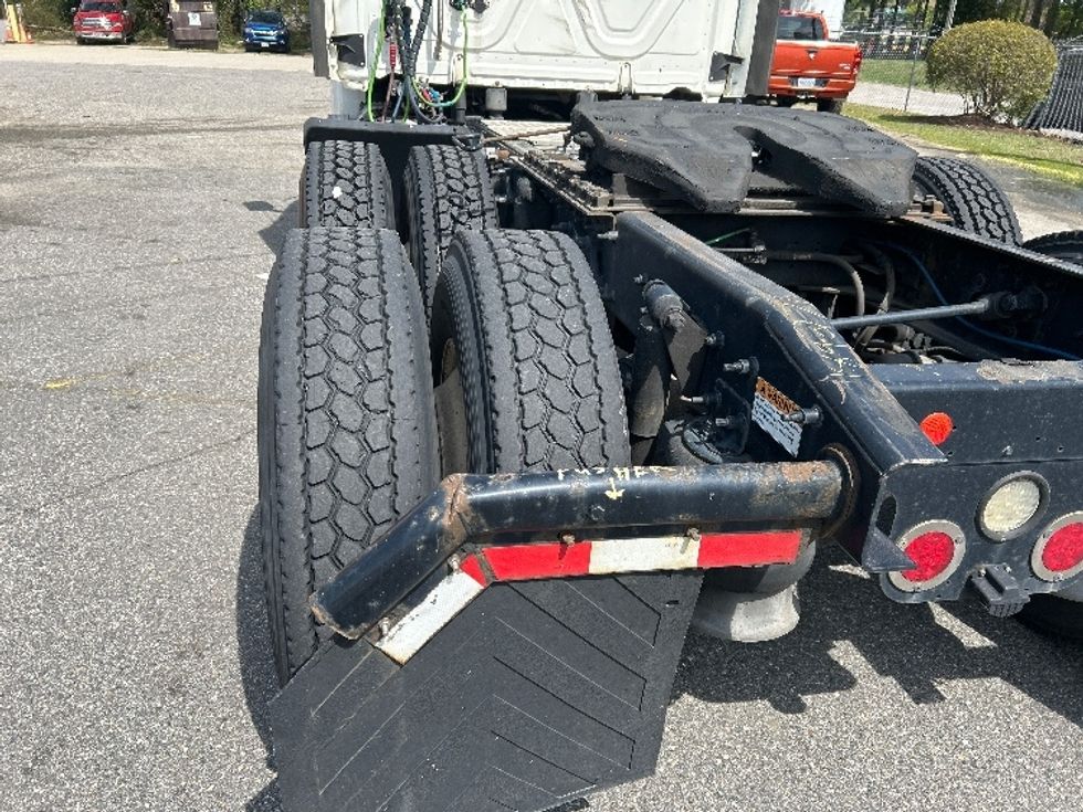 Day Cab Tractor-Heavy Duty Tractors-Freightliner-2018-Cascadia 12564ST-Prince George-VA-345,132\n\t\tmiles-$ 41,750 - Image 17
