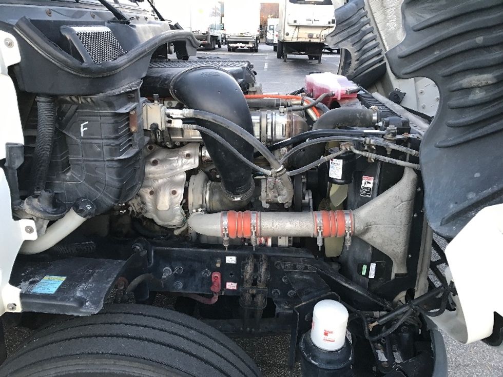 Day Cab Tractor-Heavy Duty Tractors-Freightliner-2018-Cascadia 12564ST-Prince George-VA-422,909\n\t\tmiles-$ 38,250 - Image 15