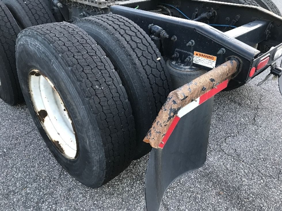 Day Cab Tractor-Heavy Duty Tractors-Freightliner-2018-Cascadia 12564ST-Prince George-VA-422,909\n\t\tmiles-$ 38,250 - Image 19