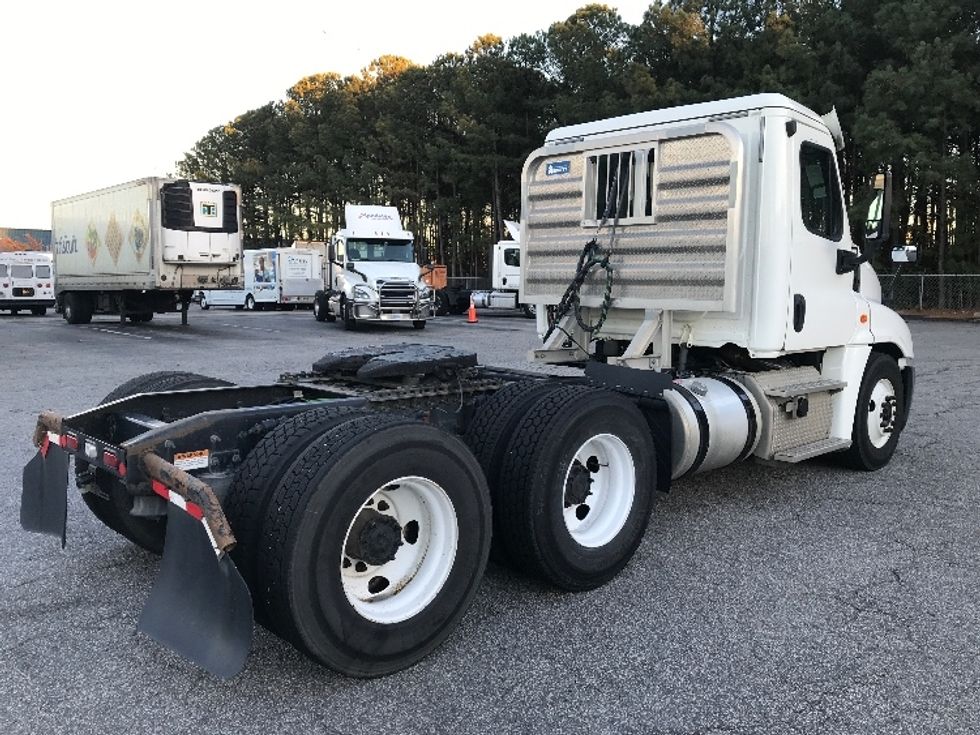 Day Cab Tractor-Heavy Duty Tractors-Freightliner-2018-Cascadia 12564ST-Prince George-VA-422,909\n\t\tmiles-$ 38,250 - Image 7